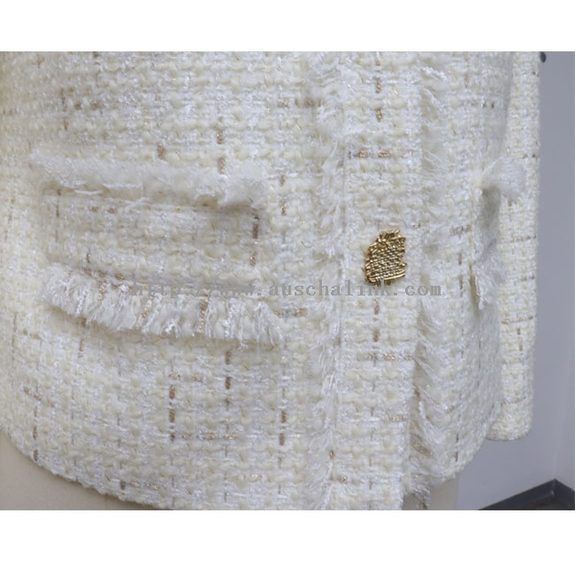 2022 New Design Long Sleeve White Round Collar Tassel Button Pocket Tweed Small Fragrance Coat for Women